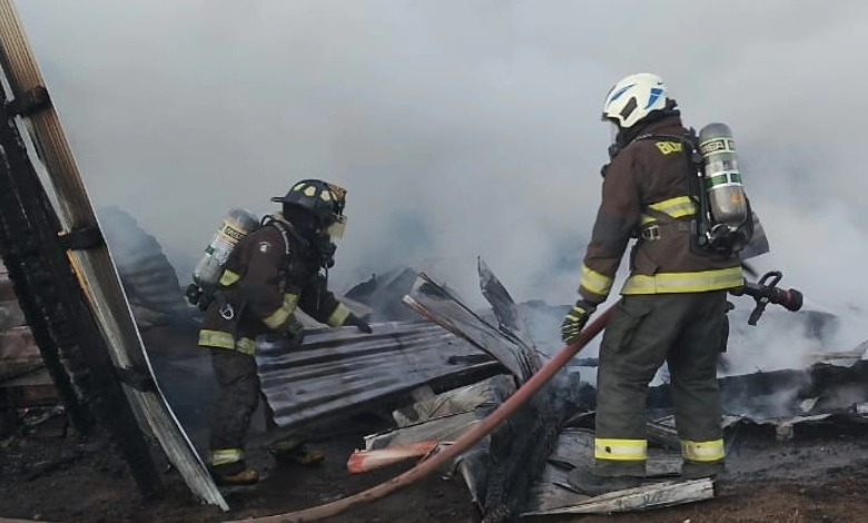 Incendio en Quellón deja tres personas damnificadas