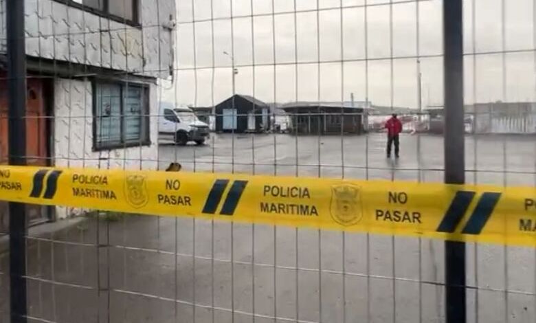 Investigan hallazgo de cuerpo en muelle artesanal