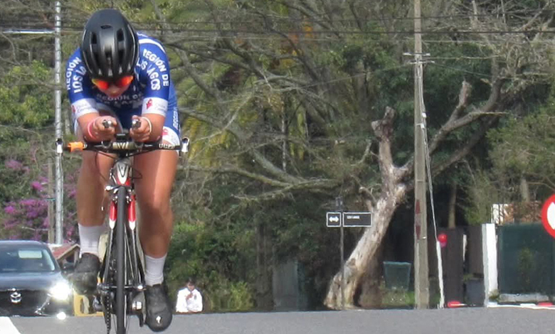 Jóvenes ciclistas de Achao destacan en Nacional de Ruta