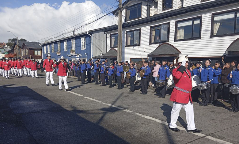 Con emotivo homenaje fue conmemorado el “Día de las Glorias Navales” en Chonchi