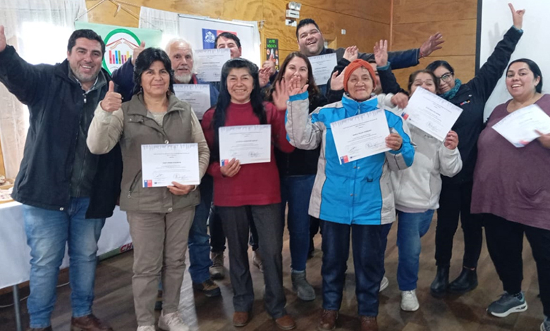 Capacitación en alfabetización digital para comunidades indígenas de la Cuenca del Lago Huillinco-Cucao