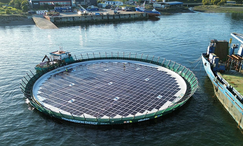 Mowi Chile presenta jaula solar flotante pionera