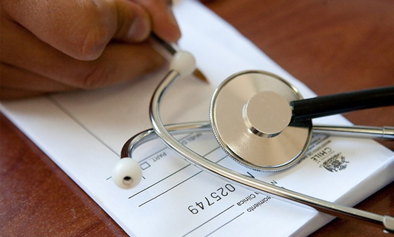 Alcalde investigará a funcionarios con licencia médica