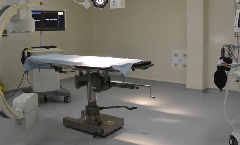 Contraloría detecta médicos con licencia trabajando en Servicio de Salud Reloncaví