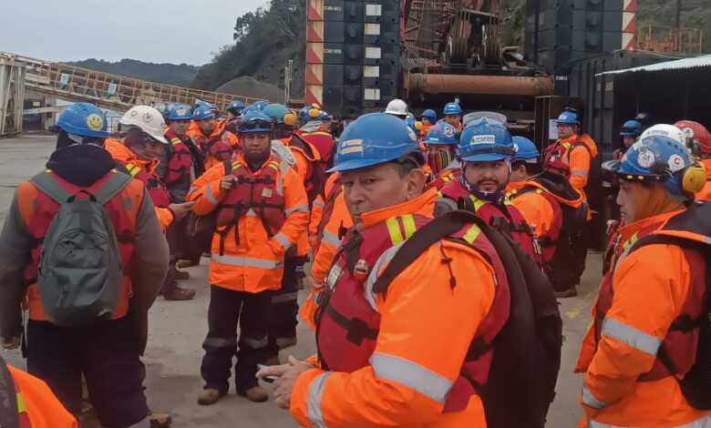 Paralización de trabajadores en puente Chacao por falta de seguridad