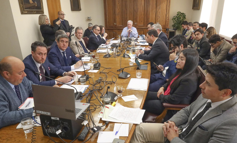Alcalde de Puerto Montt solicita protección para trabajadores de la marina mercante