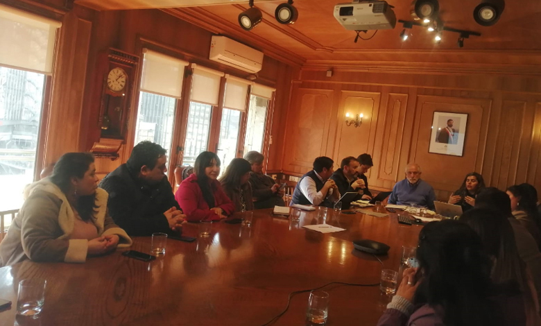 Comités de vivienda de Ancud buscan apoyo del ministro por falta de terrenos