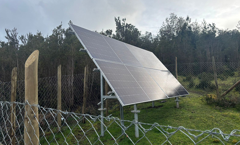Familias de Quellón acceden a energía eléctrica permanente