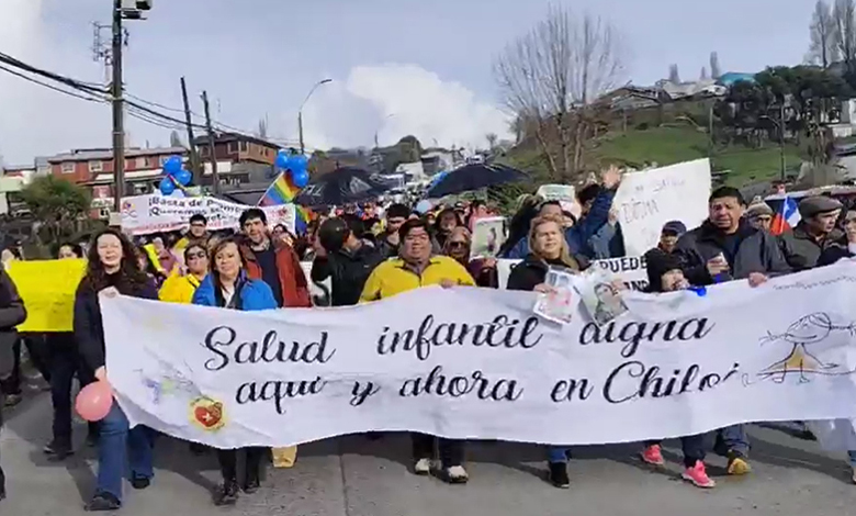 Falta de médicos especialistas en Chiloé visibilizada en marcha