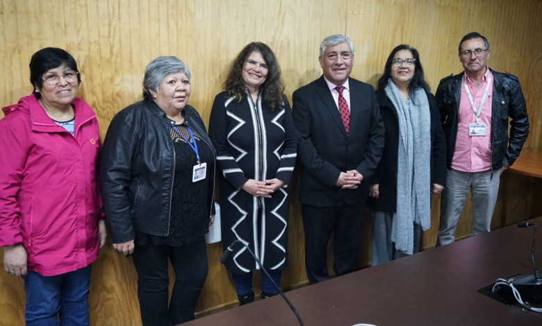Alcalde de Castro y directora de SernamEG se reúnen con Mujeres Luchando por Mujeres