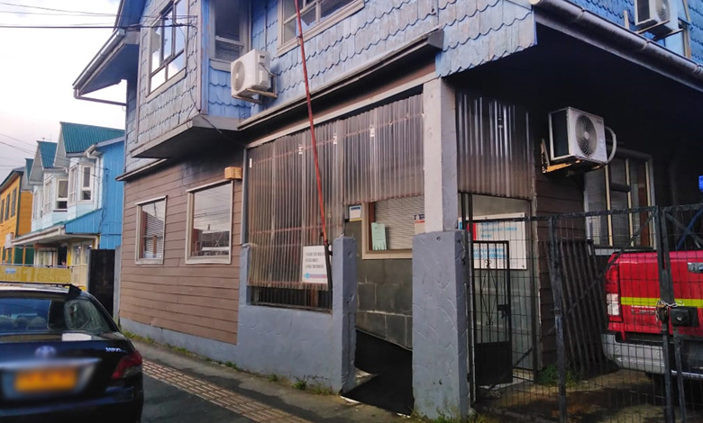 Exfuncionaria Inspección del Trabajo acusa discriminación por venta contenido adultos en Ancud